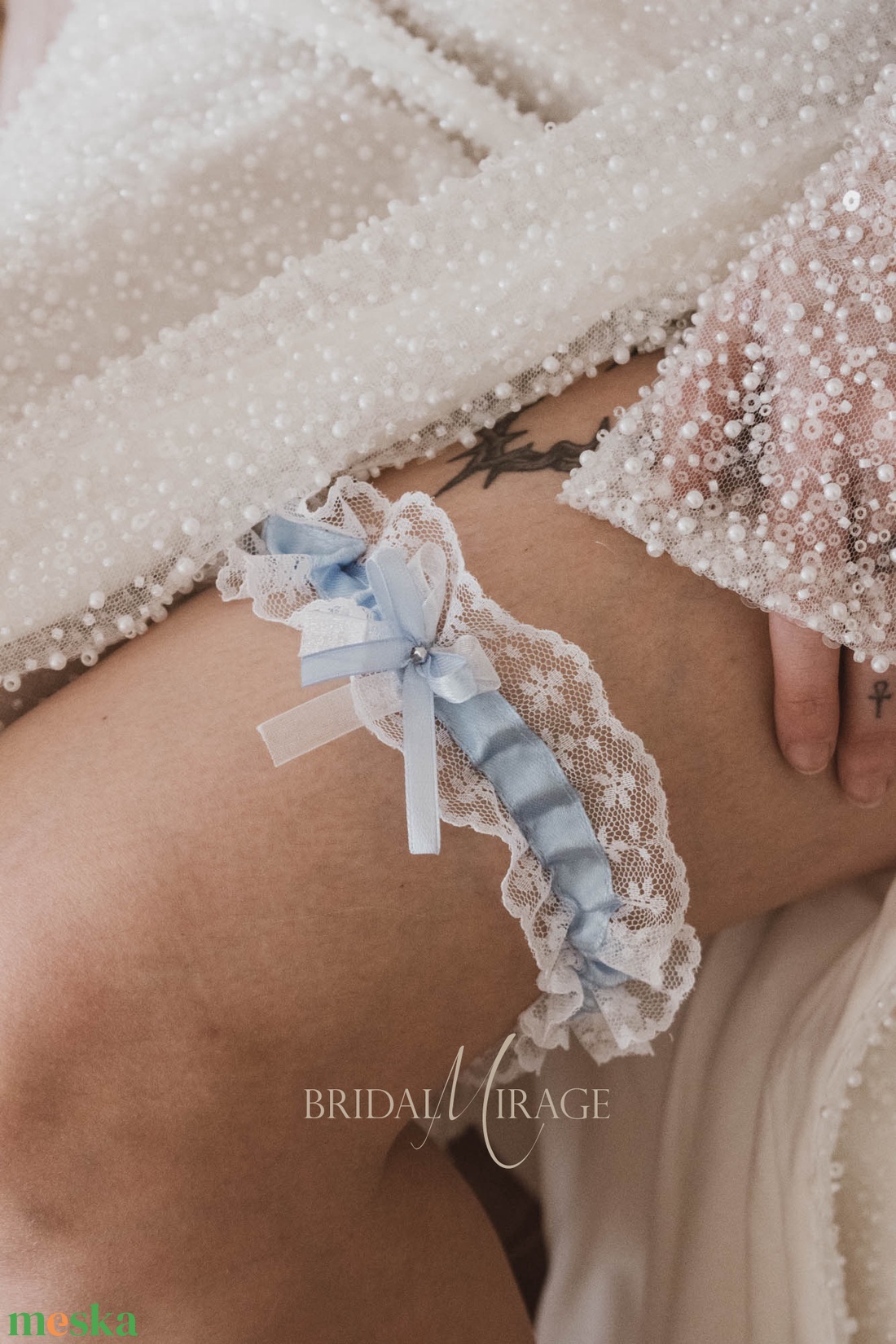 Combcsipke, valami kék menyasszonynak - esküvő - kiegészítők - harisnyatartó & valami kék - Meska.hu
