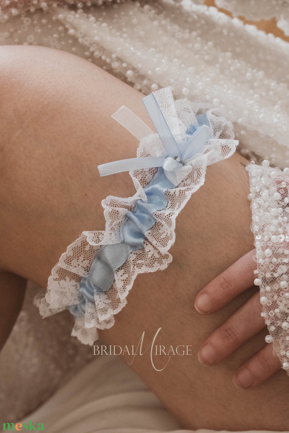 Combcsipke, valami kék menyasszonynak - esküvő - kiegészítők - harisnyatartó & valami kék - Meska.hu