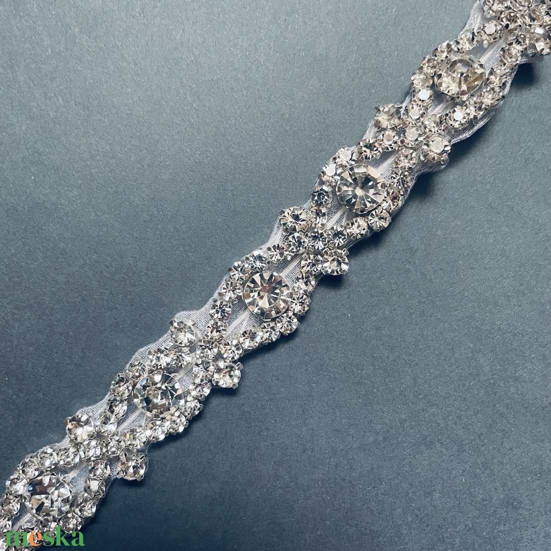 Strasszokkal díszített alkalmi, menyasszonyi díszített öv - esküvő - kiegészítők - öv & pánt - Meska.hu