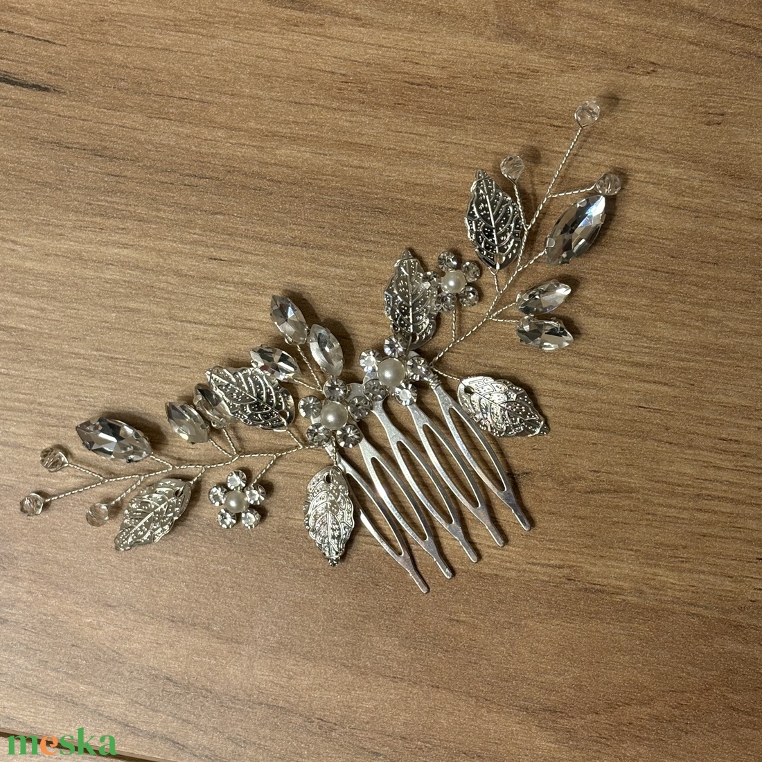 Strassz virágos menyasszonyi hajdísz - esküvő - hajdísz - fésűs hajdísz - Meska.hu