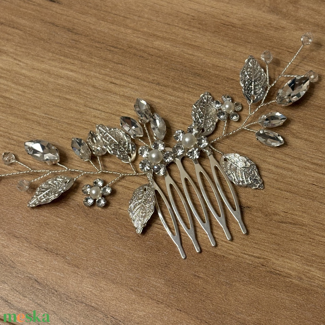 Strassz virágos menyasszonyi hajdísz - esküvő - hajdísz - fésűs hajdísz - Meska.hu