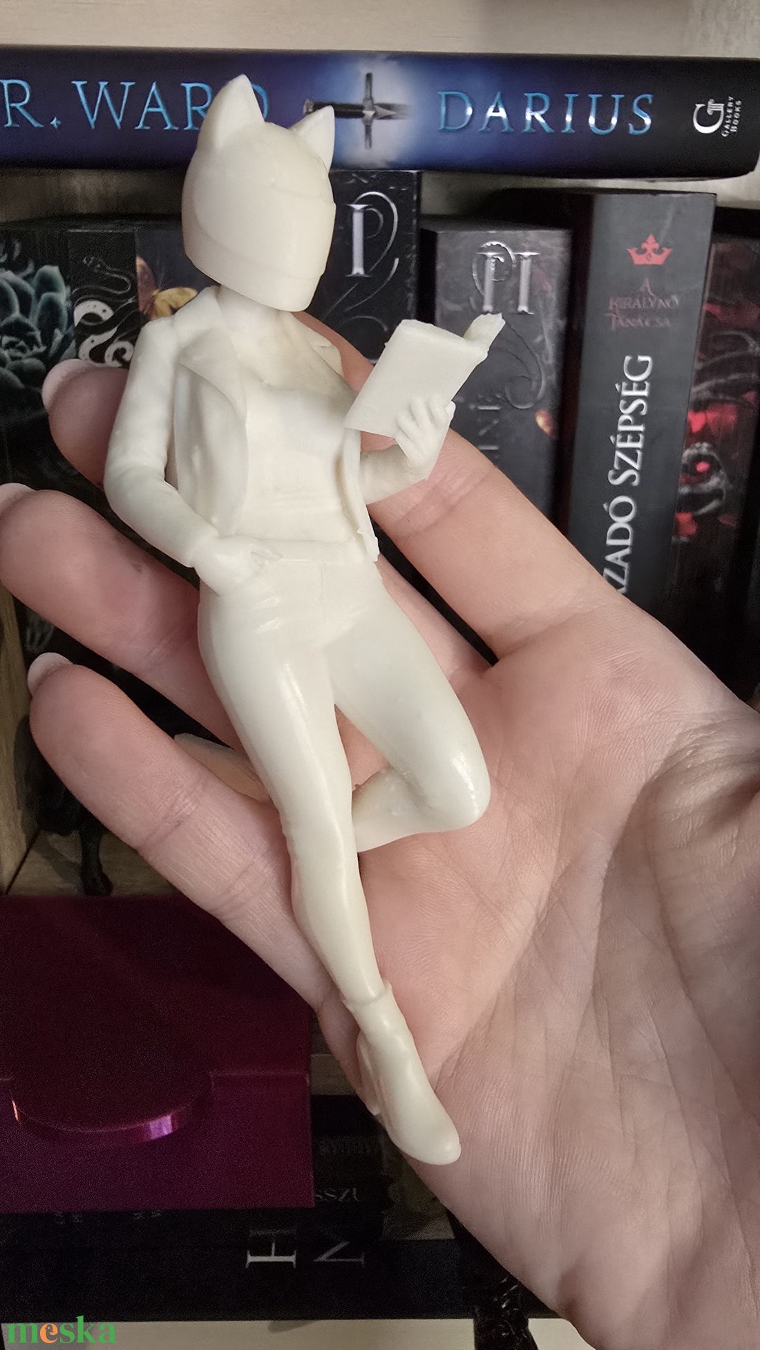 Motoros lány bookshelf insert - otthon & életmód - dekoráció - asztal és polc dekoráció - könyvszobor - Meska.hu