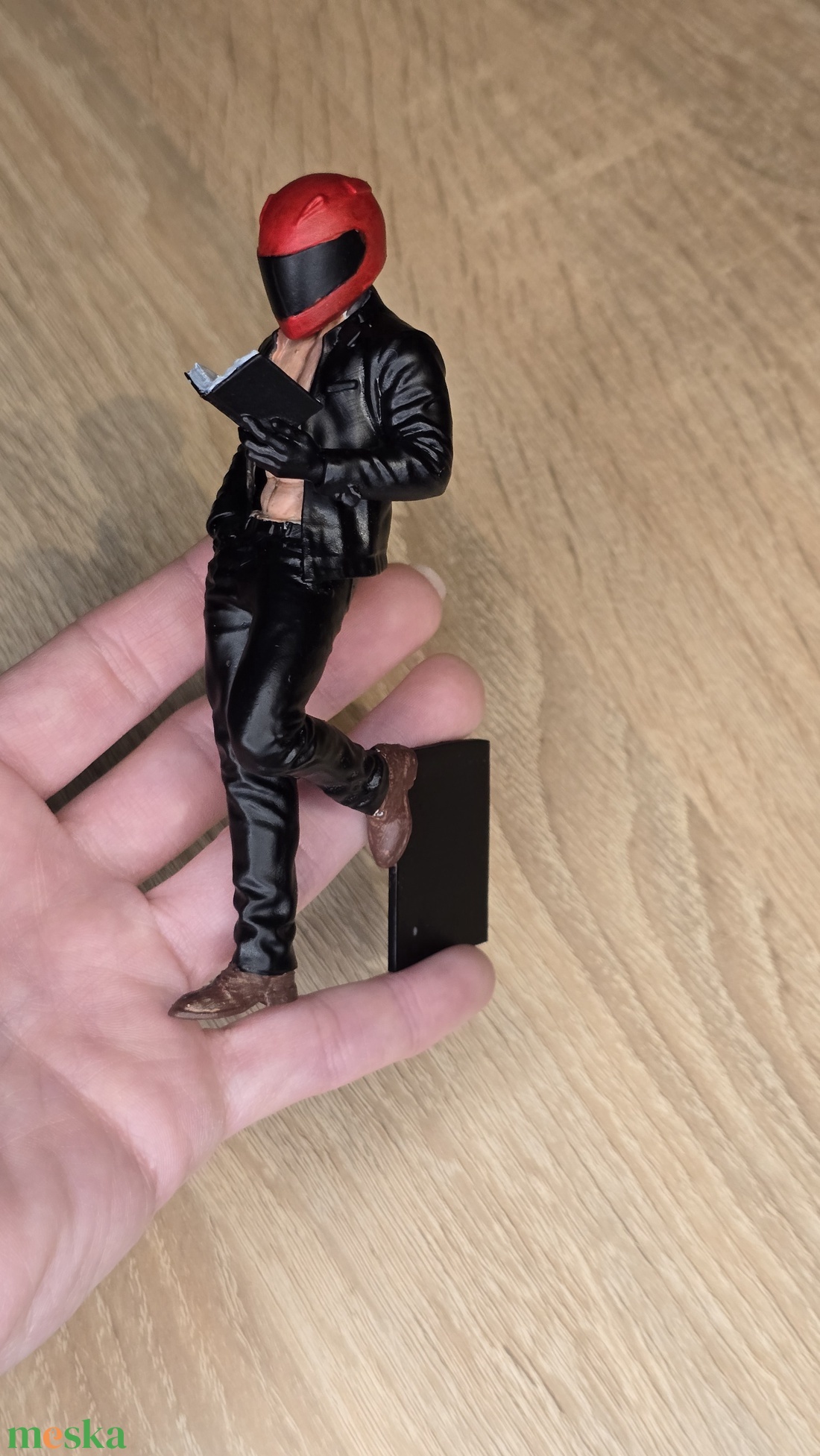 Motoros olvasó figura bookshelf insert, könyvespolc dekoráció - otthon & életmód - dekoráció - asztal és polc dekoráció - könyvszobor - Meska.hu