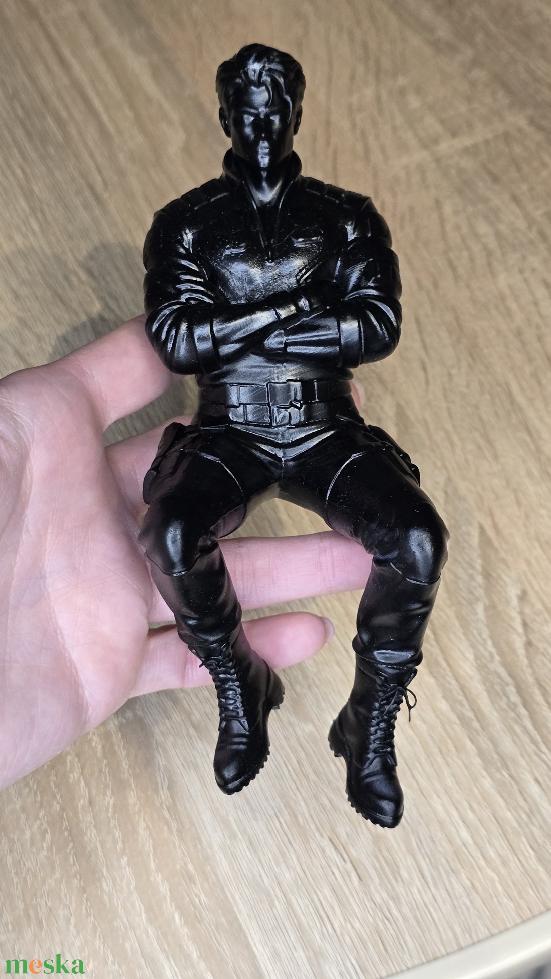 Xaden Fourth Wing könyvespolc dekor figura - otthon & életmód - dekoráció - asztal és polc dekoráció - könyvszobor - Meska.hu