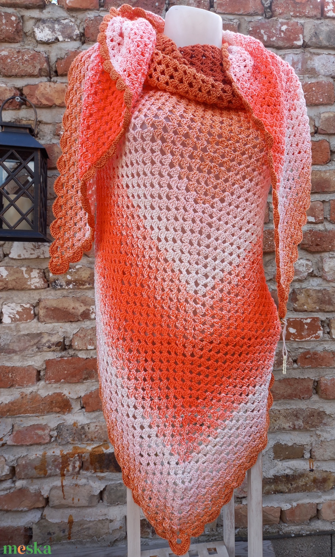 Ombre Horgolt vállkendő - háromszög alakú  - ruha & divat - sál, sapka, kendő - vállkendő - Meska.hu