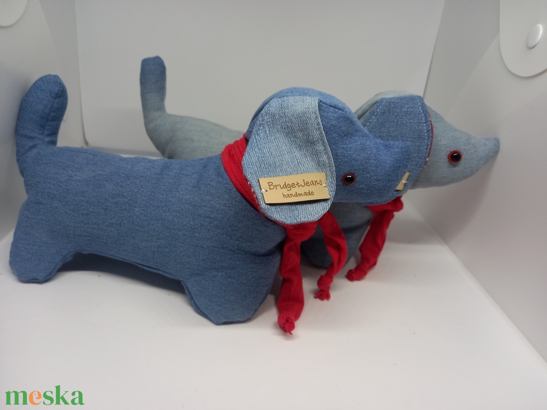 Tacskó Mikulás - formabontó viseletben :) - játék & sport - plüssállat & játékfigura - maci - Meska.hu