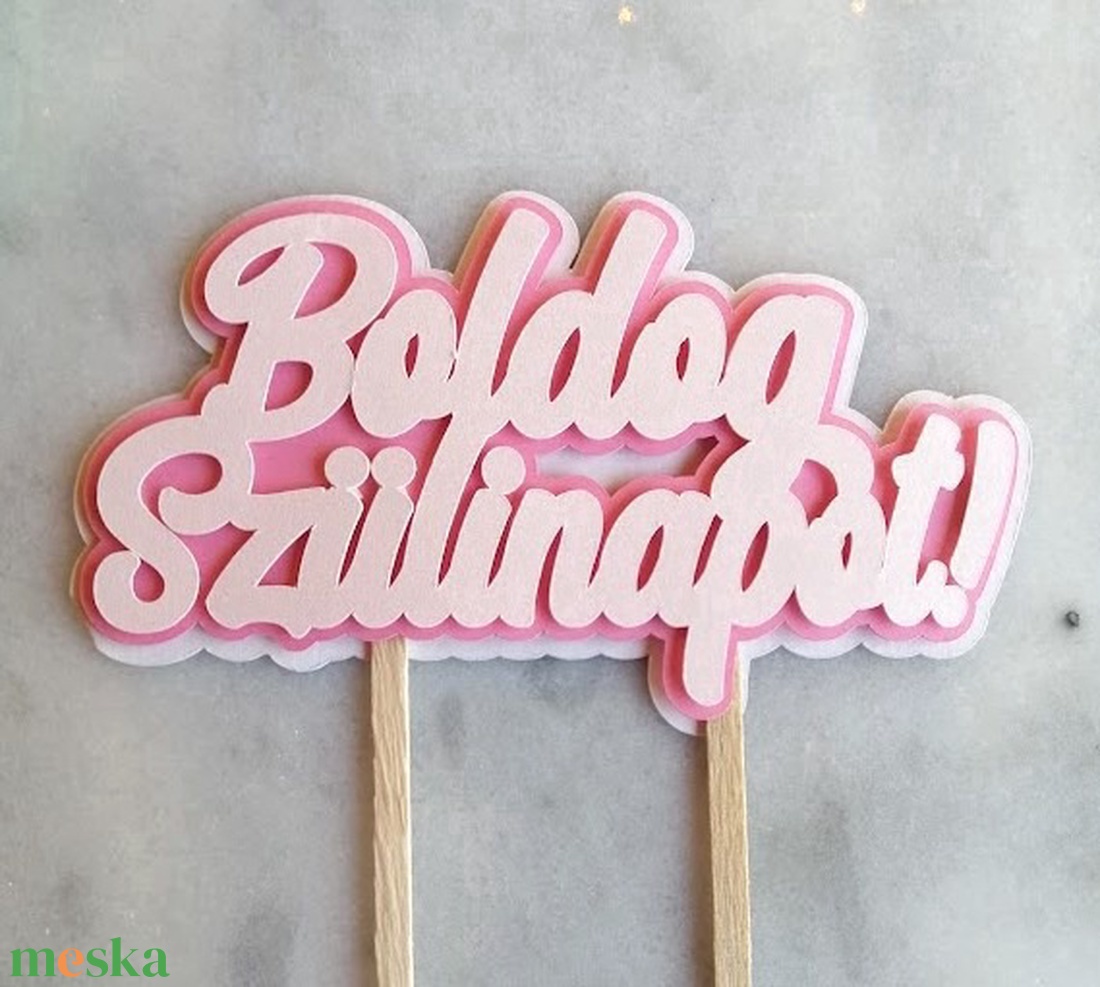 Tortadísz Boldog Szülinapot! - otthon & életmód - konyhafelszerelés, tálalás - sütés, főzés - sütidísz - Meska.hu Tortadísz Boldog Szülinapot! - otthon & életmód - konyhafelszerelés, tálalás - sütés, főzés - sütidísz - Meska.hu