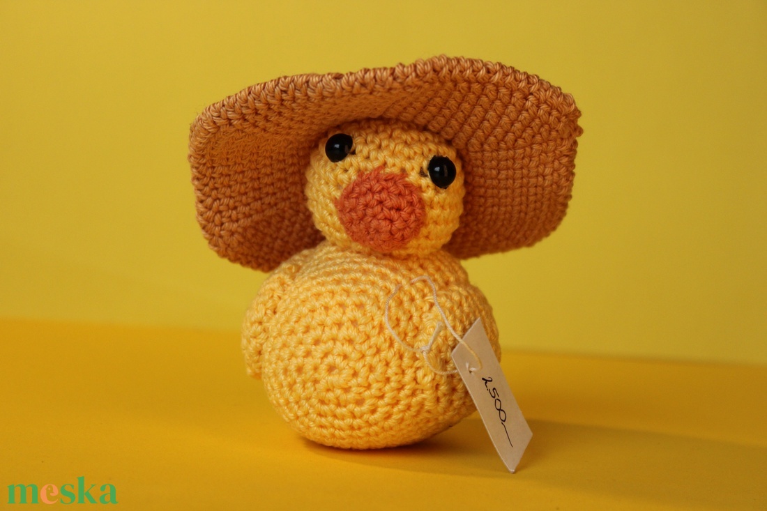 Kacsa kalapban amigurumi - játék & sport - plüssállat & játékfigura - madár - Meska.hu Kacsa kalapban amigurumi - játék & sport - plüssállat & játékfigura - madár - Meska.hu