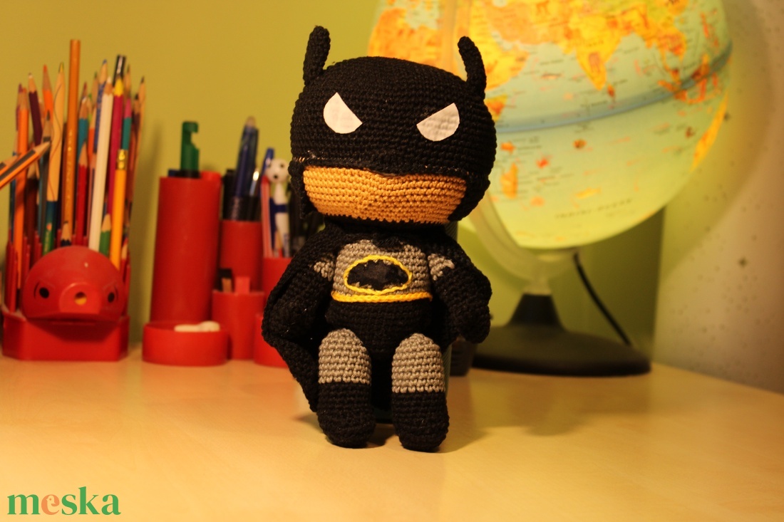 Batman szuperhős horgolt figura - játék & sport - plüssállat & játékfigura - más figura - Meska.hu Batman szuperhős horgolt figura - játék & sport - plüssállat & játékfigura - más figura - Meska.hu