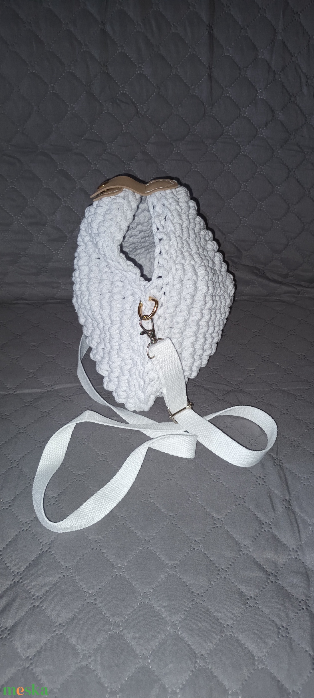 Horgolt háromszög alakú táska - esküvő - kiegészítők - táska - Meska.hu