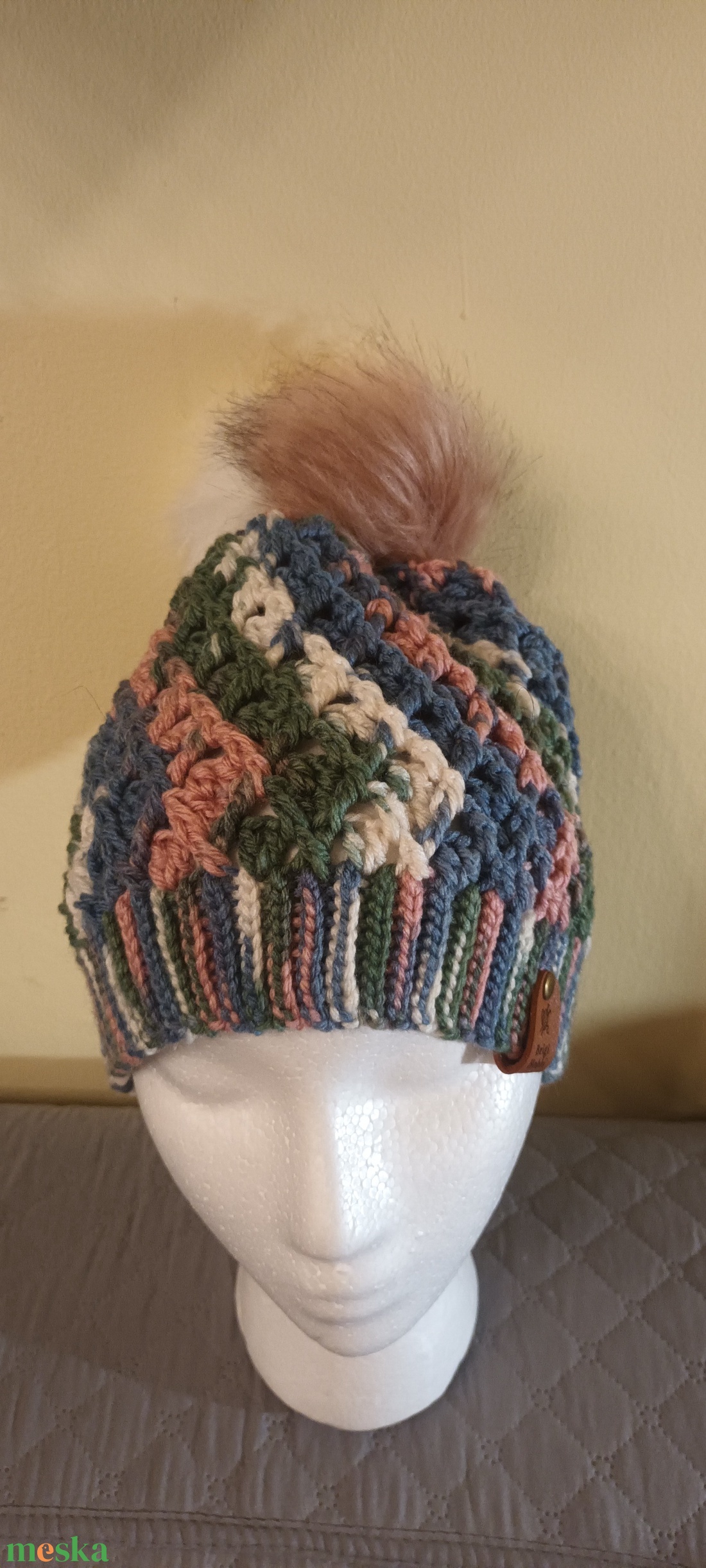 Felnőtt női horgolt sapka  - ruha & divat - sál, sapka, kendő - sapka - Meska.hu