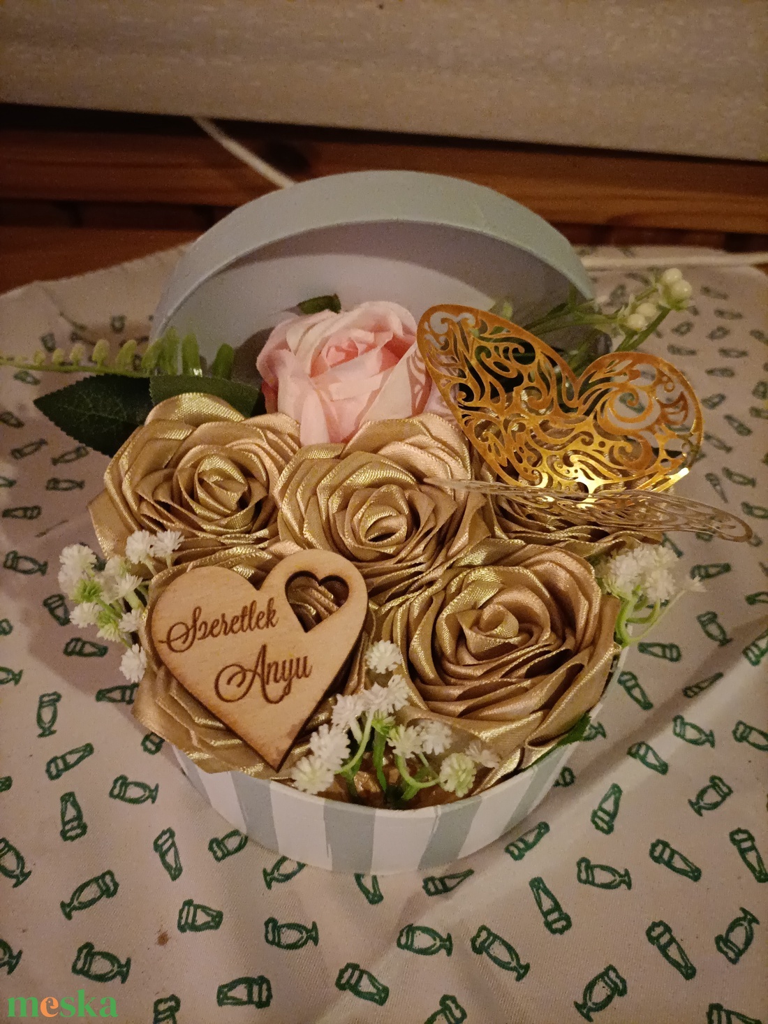 Anyák napi box - otthon & életmód - virágdekoráció - virágok - virágbox - Meska.hu