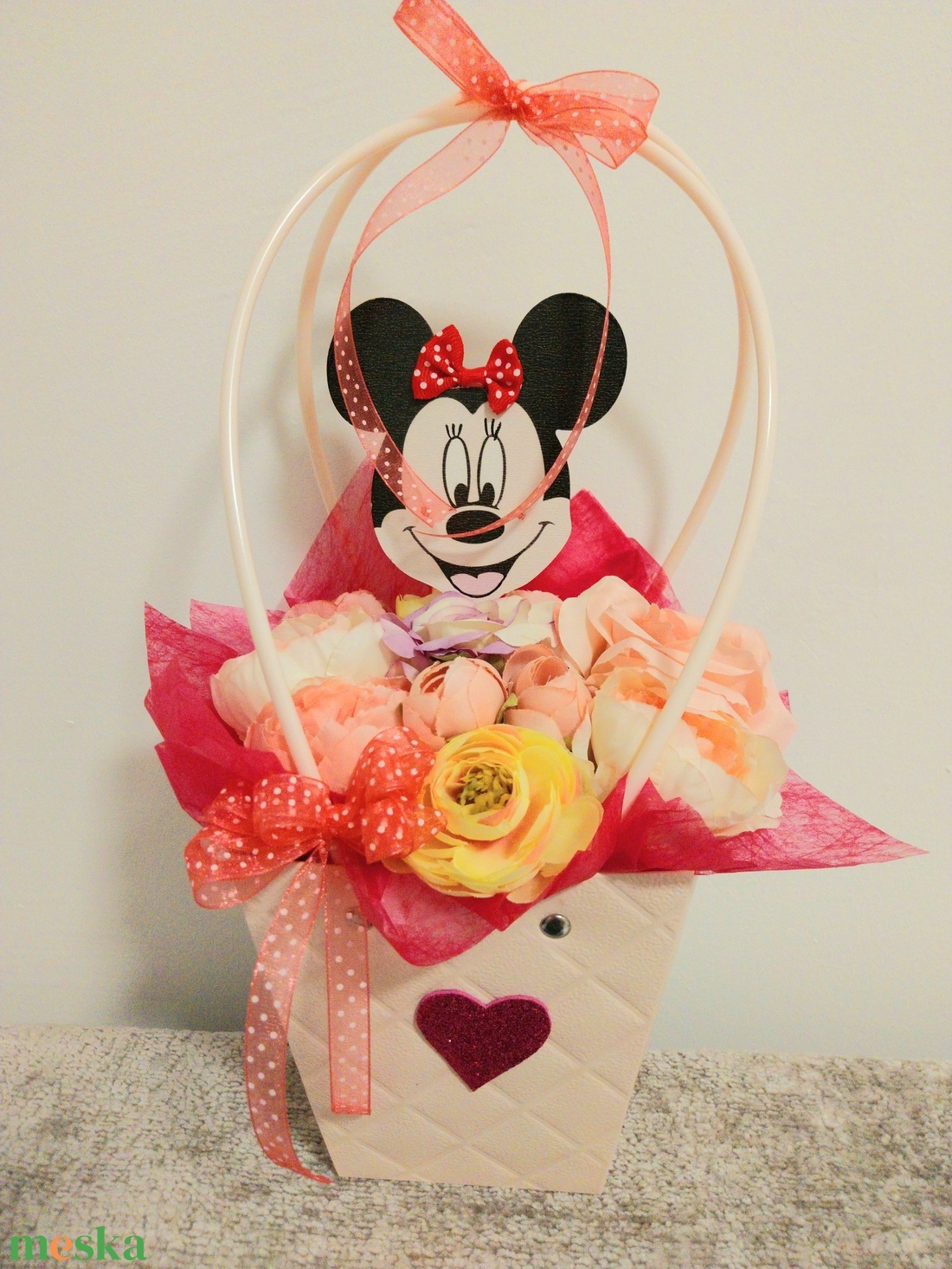 Minnie-s ballagási virágtáska  - otthon & életmód - virágdekoráció - virágok - virágcsokor - Meska.hu