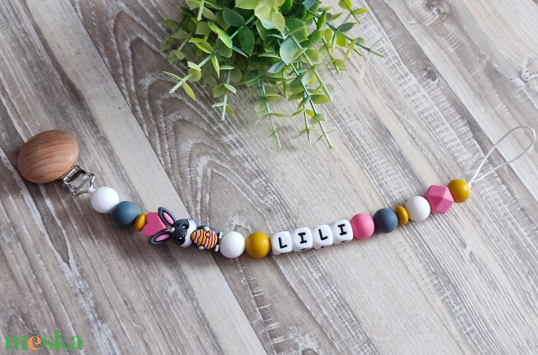 Húsvéti nyuszis egyedi cumilánc  - baba - mama - baba játékok - cumilánc - Meska.hu