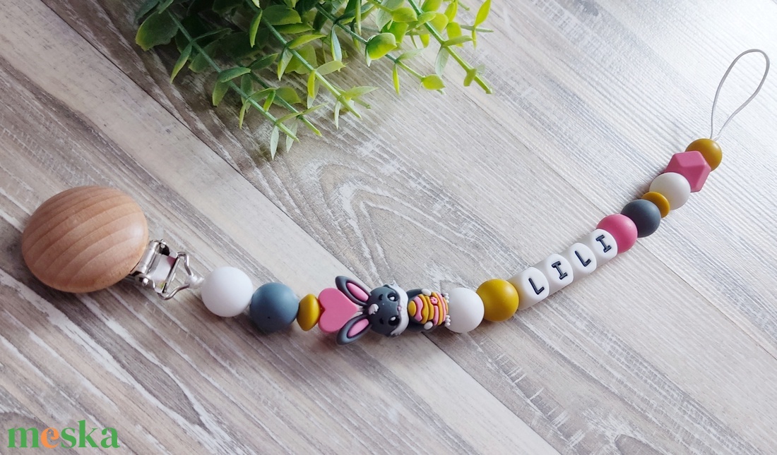 Húsvéti nyuszis egyedi cumilánc  - baba - mama - baba játékok - cumilánc - Meska.hu