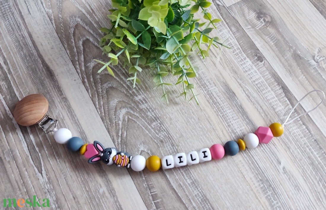 Húsvéti nyuszis egyedi cumilánc  - baba - mama - baba játékok - cumilánc - Meska.hu