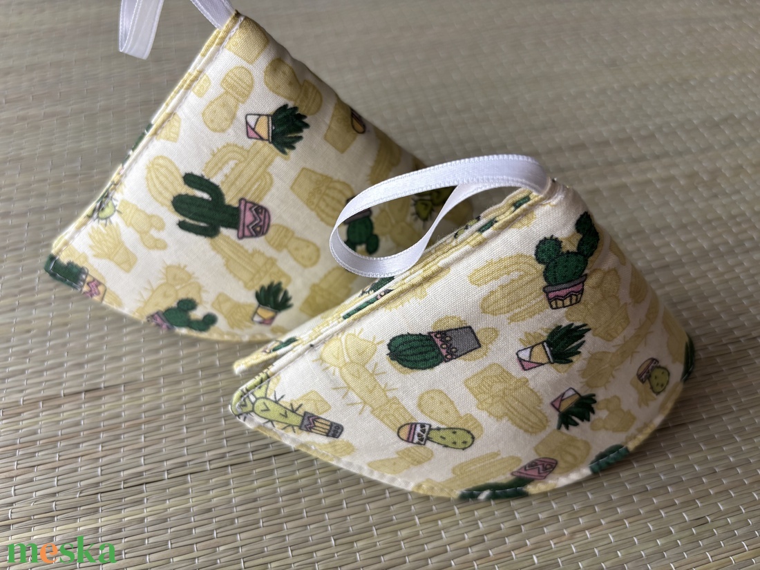 Edényfogó - kaktusz - otthon & életmód - konyhafelszerelés, tálalás - konyhai textil - edényfogó & edényfedő - Meska.hu Edényfogó - kaktusz - otthon & életmód - konyhafelszerelés, tálalás - konyhai textil - edényfogó & edényfedő - Meska.hu