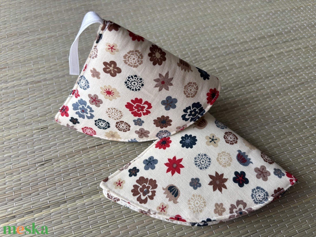 Edényfogó - őszi virágos - otthon & életmód - konyhafelszerelés, tálalás - konyhai textil - edényfogó & edényfedő - Meska.hu Edényfogó - őszi virágos - otthon & életmód - konyhafelszerelés, tálalás - konyhai textil - edényfogó & edényfedő - Meska.hu