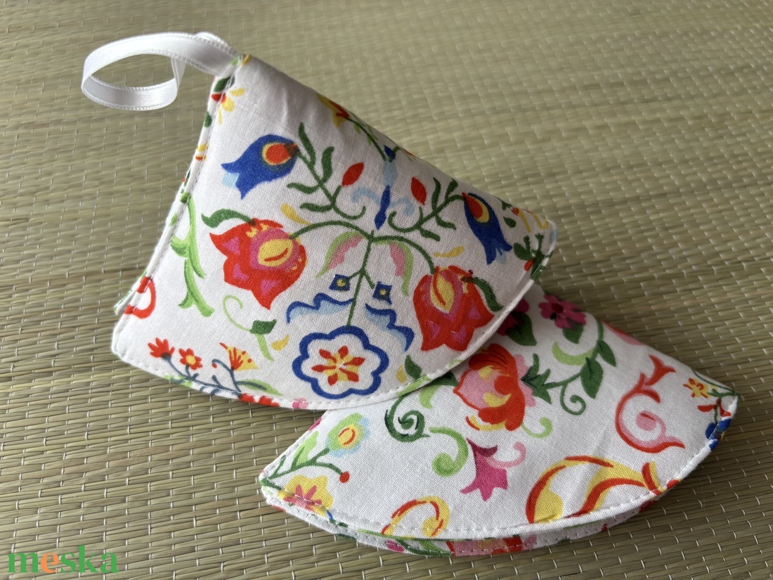 Edényfogó - szines virágos - otthon & életmód - konyhafelszerelés, tálalás - konyhai textil - edényfogó & edényfedő - Meska.hu Edényfogó - szines virágos - otthon & életmód - konyhafelszerelés, tálalás - konyhai textil - edényfogó & edényfedő - Meska.hu