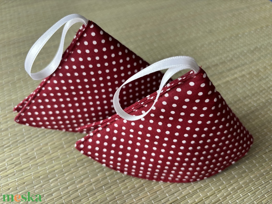 Edényfogó- bordó, pöttyös - otthon & életmód - konyhafelszerelés, tálalás - konyhai textil - edényfogó & edényfedő - Meska.hu Edényfogó- bordó, pöttyös - otthon & életmód - konyhafelszerelés, tálalás - konyhai textil - edényfogó & edényfedő - Meska.hu