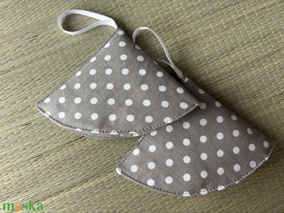 Edényfogó- szürke, pöttyös - otthon & életmód - konyhafelszerelés, tálalás - konyhai textil - edényfogó & edényfedő - Meska.hu Edényfogó- szürke, pöttyös - otthon & életmód - konyhafelszerelés, tálalás - konyhai textil - edényfogó & edényfedő - Meska.hu
