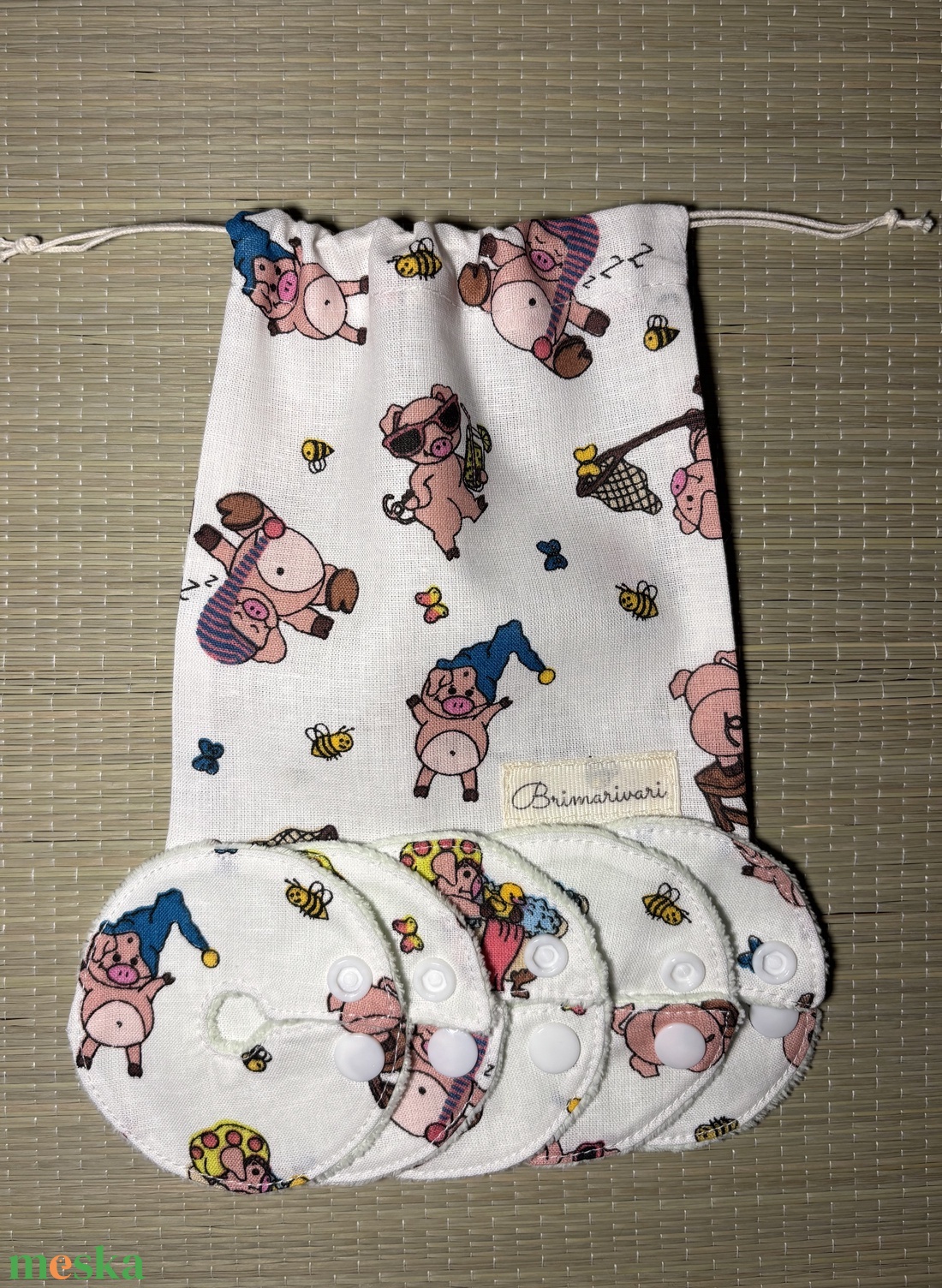 Mic-key button gyomorszondához alátét / g-tube covers vidám malacok - szépségápolás - egészségmegőrzési kellékek - Meska.hu