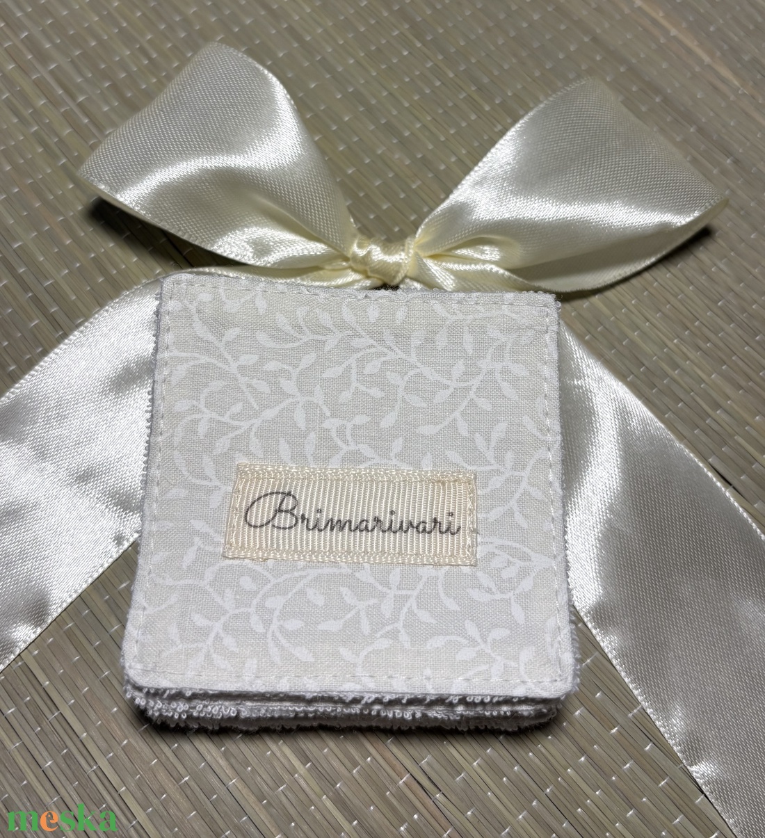 Arctisztító párna -fehér indák - szépségápolás - arcápolás - arctisztító korong - Meska.hu