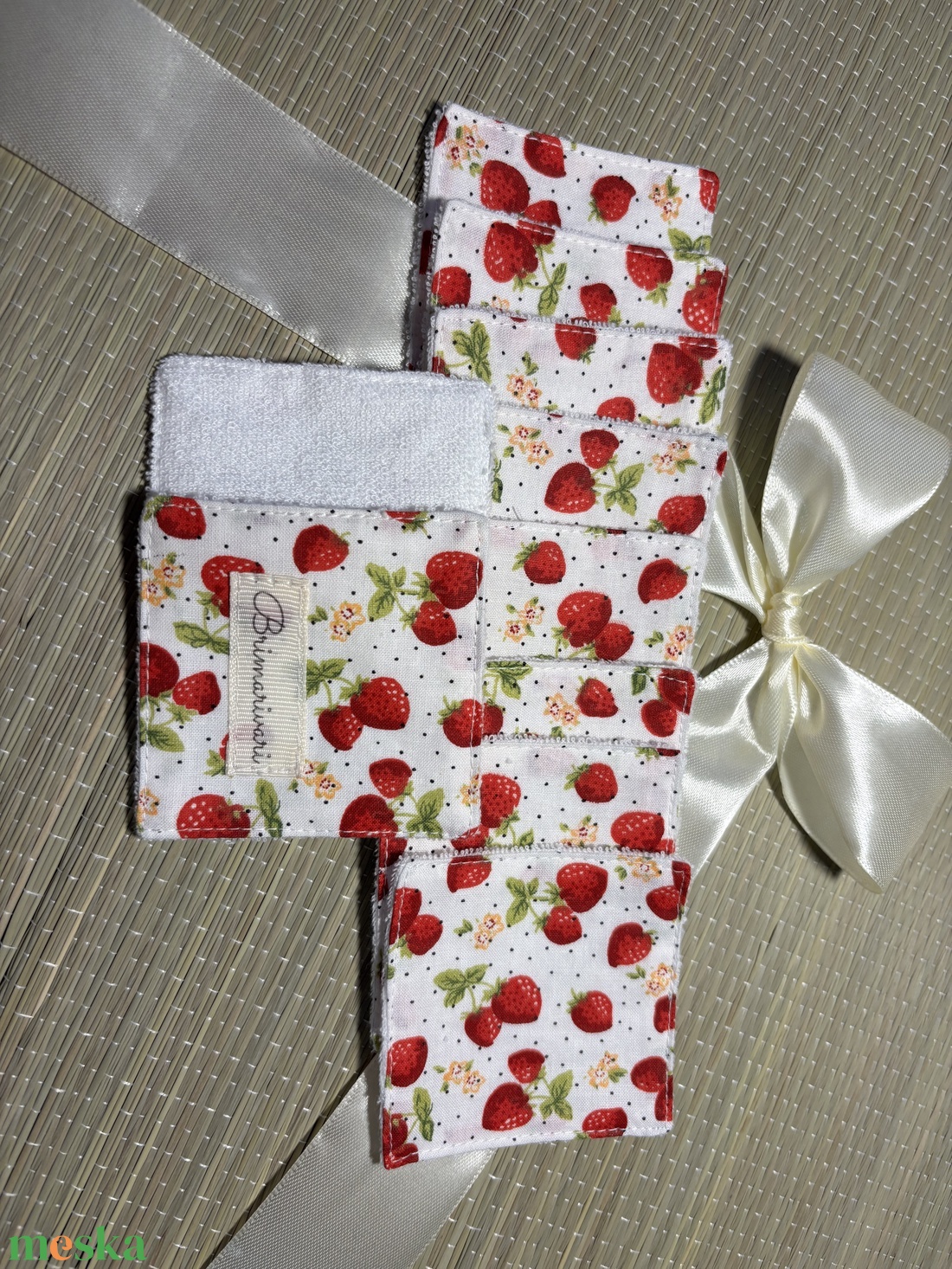 Arctisztító párna - epres - szépségápolás - arcápolás - arctisztító korong - Meska.hu