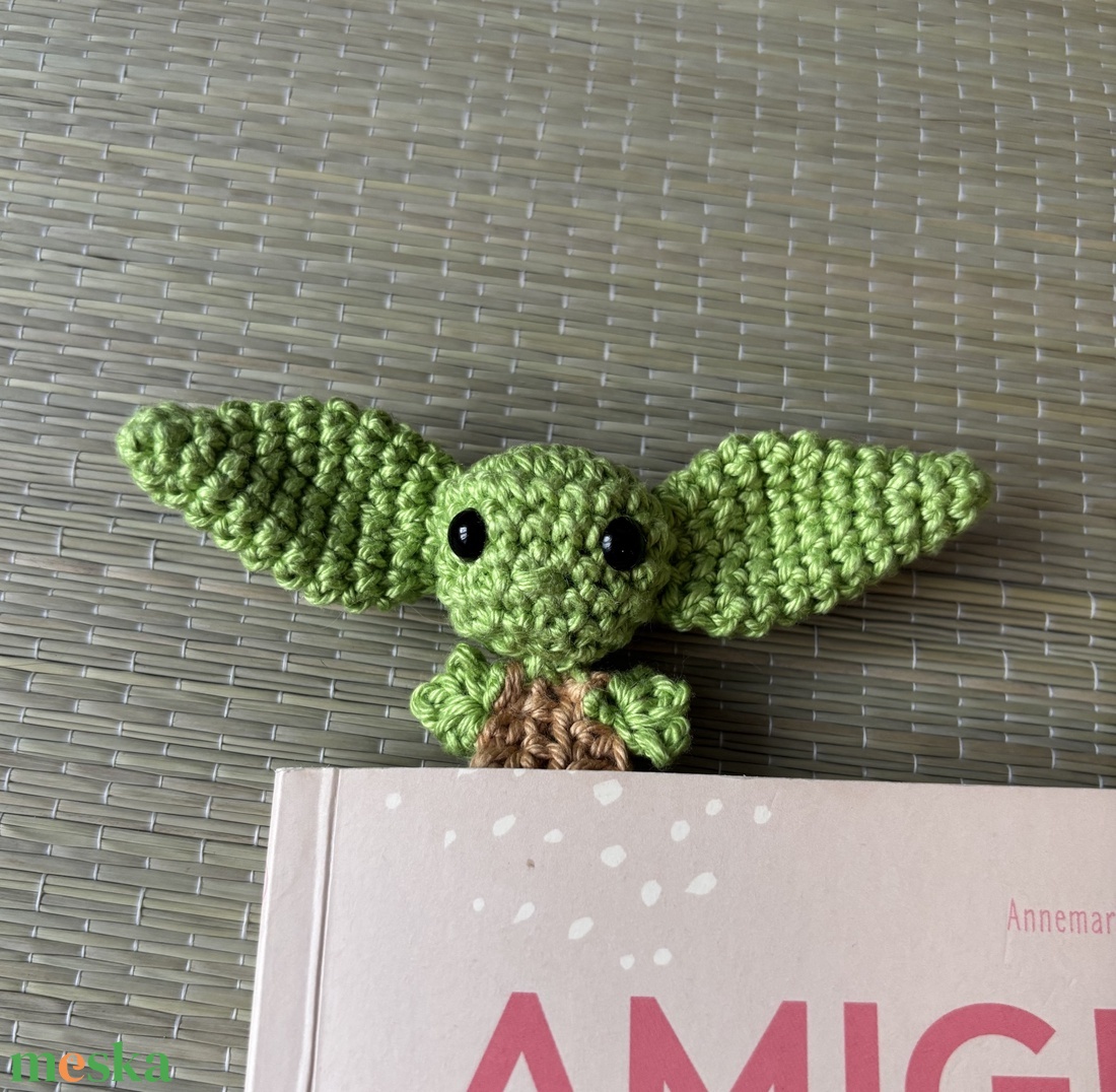 Horgolt könyvjelző  Joda - könyv & zene - könyvjelző - Meska.hu