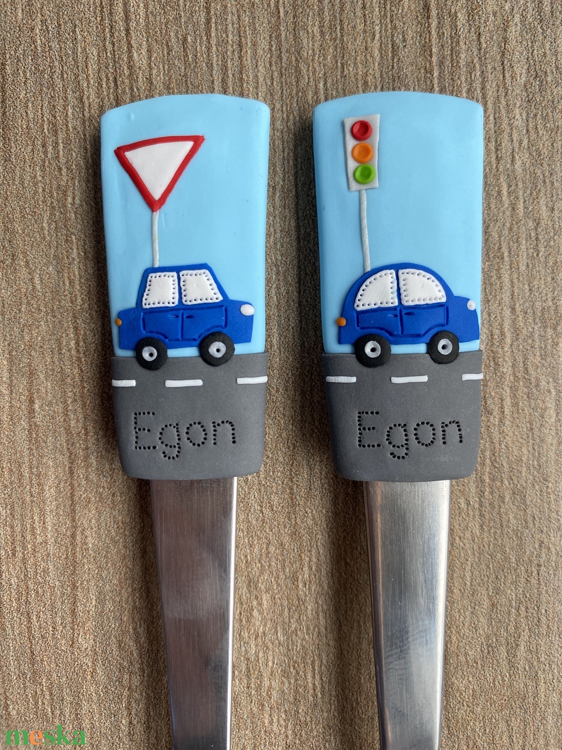 Gyerek evőeszköz szett 2 méretben - munkagépek, autók - otthon & életmód - konyhafelszerelés, tálalás - tálalás - kanál & villa - Meska.hu