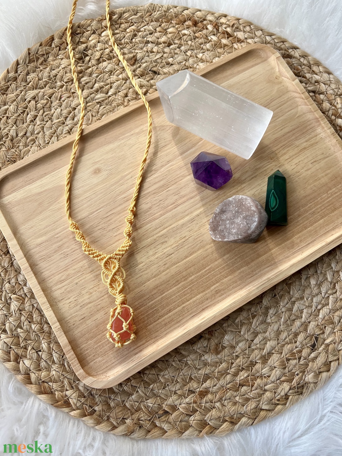 Eperkvarc amulett makramé köntösben - ékszer - nyaklánc - hosszú nyaklánc - Meska.hu