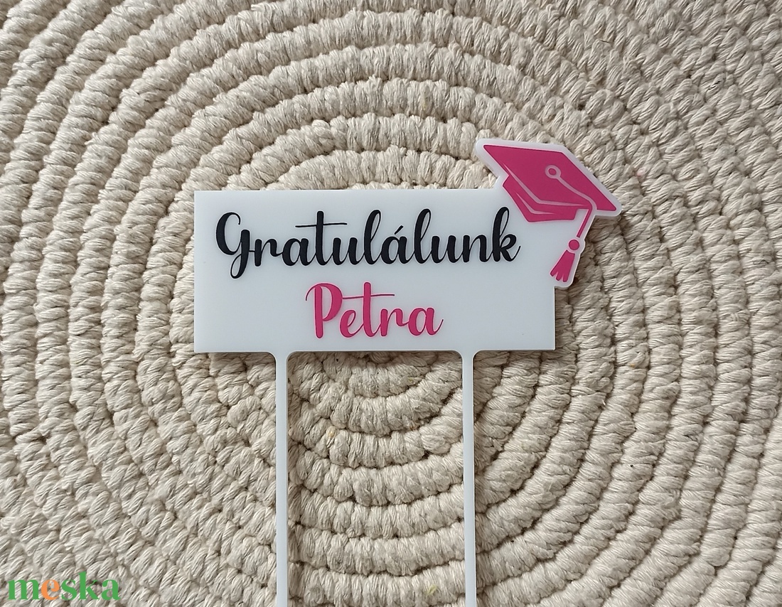 Plexi tortabeszúró - ballagásra - otthon & életmód - konyhafelszerelés, tálalás - sütés, főzés - sütidísz - Meska.hu