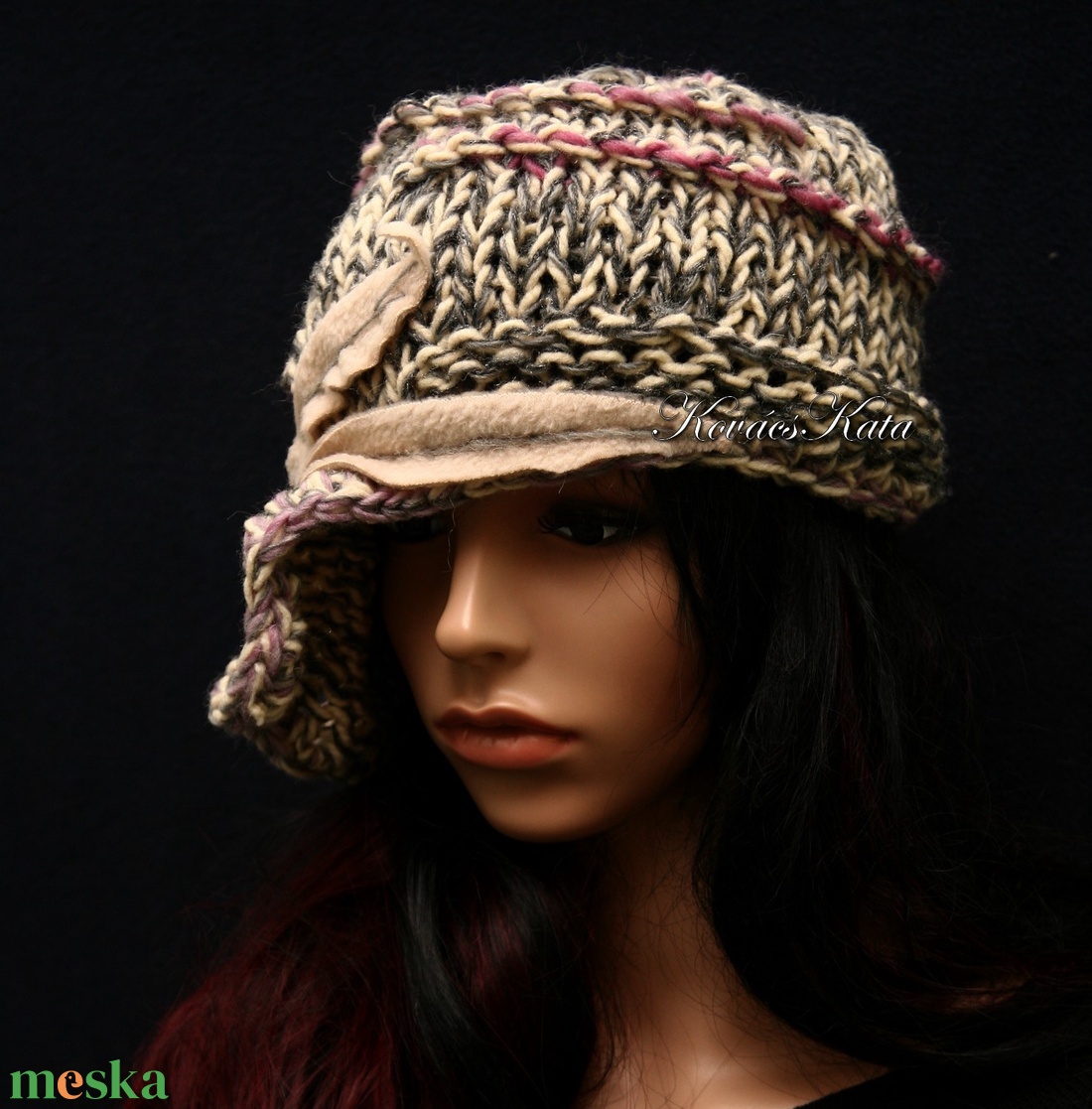 CLOCHE-ART kötött kalap / szürke-rózsa - ruha & divat - sál, sapka, kendő - sapka - Meska.hu CLOCHE-ART kötött kalap / szürke-rózsa - ruha & divat - sál, sapka, kendő - sapka - Meska.hu