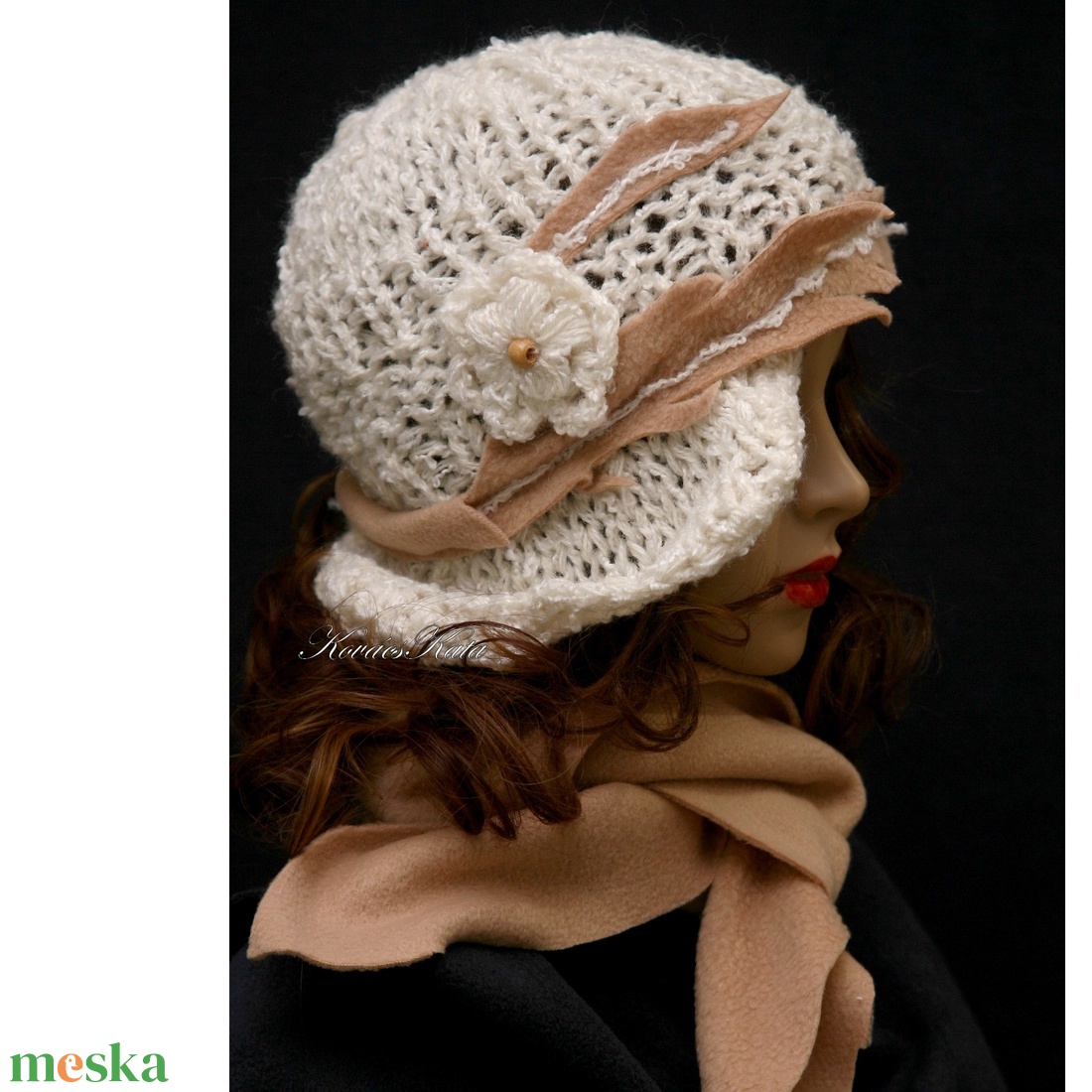 CLOCHE-ART szett - kötött kalap sállal / ivory-kreol - ruha & divat - sál, sapka, kendő - sapka & sál szett - Meska.hu CLOCHE-ART szett - kötött kalap sállal / ivory-kreol - ruha & divat - sál, sapka, kendő - sapka & sál szett - Meska.hu