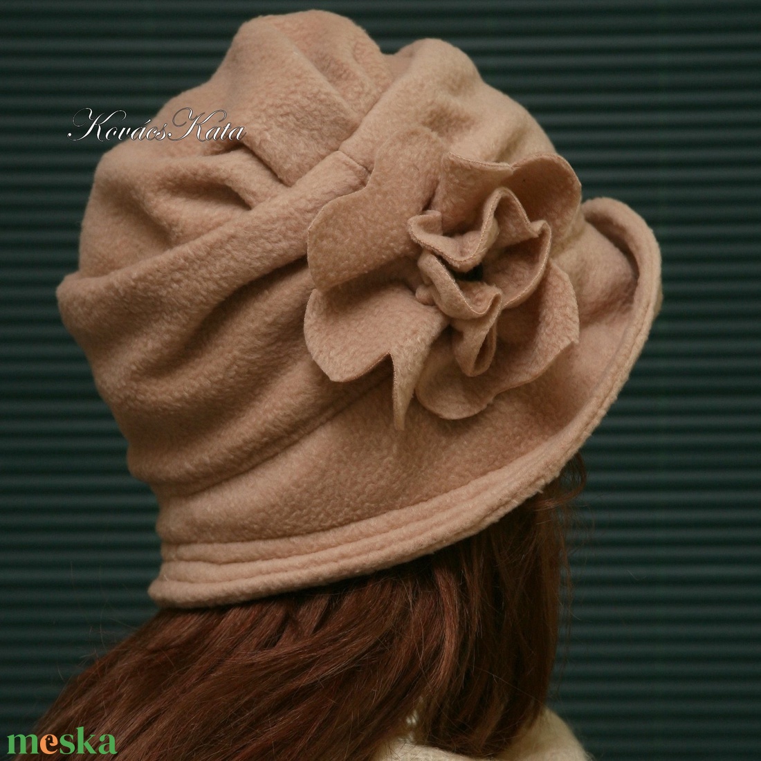 ERNA cloche - polár flapper kalap L-XL - ruha & divat - sál, sapka, kendő - kalap - Meska.hu ERNA cloche - polár flapper kalap L-XL - ruha & divat - sál, sapka, kendő - kalap - Meska.hu