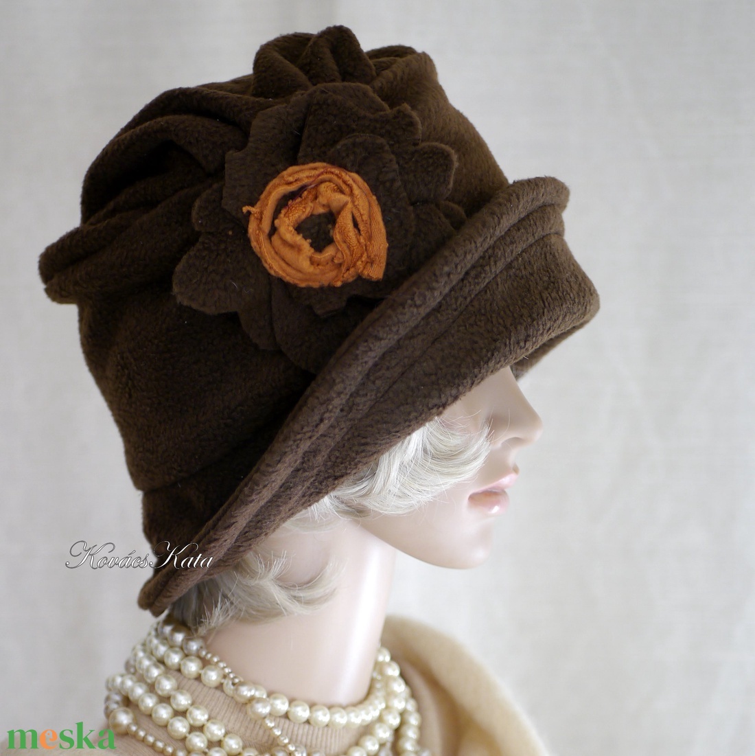 ERNA cloche - barna polár flapper kalap - ruha & divat - sál, sapka, kendő - kalap - Meska.hu ERNA cloche - barna polár flapper kalap - ruha & divat - sál, sapka, kendő - kalap - Meska.hu