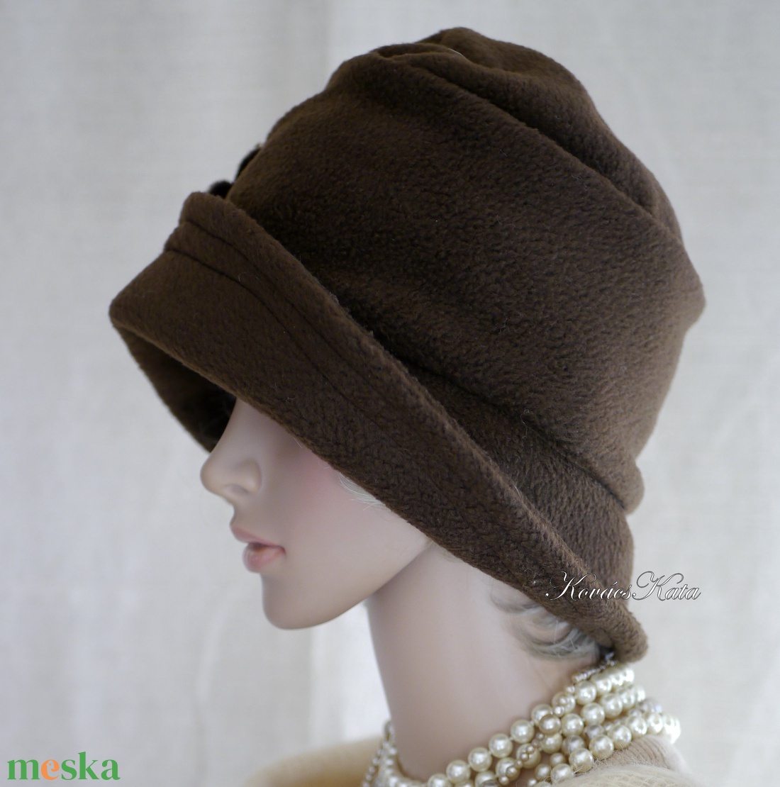 ERNA cloche - barna polár flapper kalap - ruha & divat - sál, sapka, kendő - kalap - Meska.hu ERNA cloche - barna polár flapper kalap - ruha & divat - sál, sapka, kendő - kalap - Meska.hu