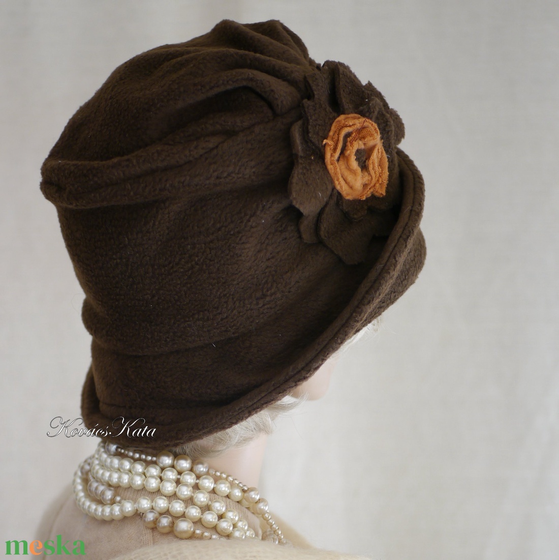 ERNA cloche - barna polár flapper kalap - ruha & divat - sál, sapka, kendő - kalap - Meska.hu ERNA cloche - barna polár flapper kalap - ruha & divat - sál, sapka, kendő - kalap - Meska.hu