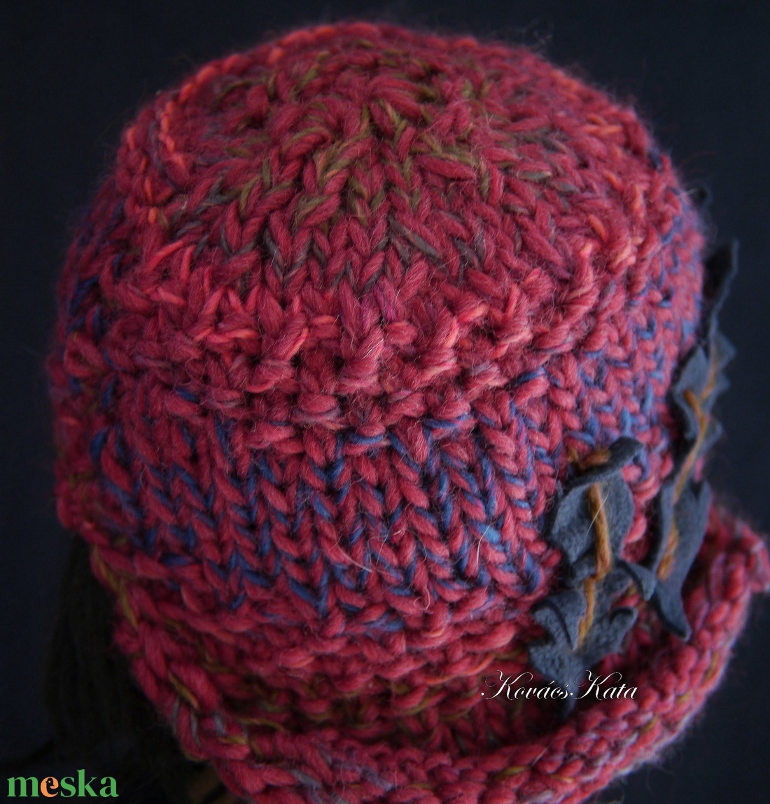 CLOCHE-ART - extravagáns kézzel kötött kalap, sapka / áfonya - ruha & divat - sál, sapka, kendő - sapka - Meska.hu