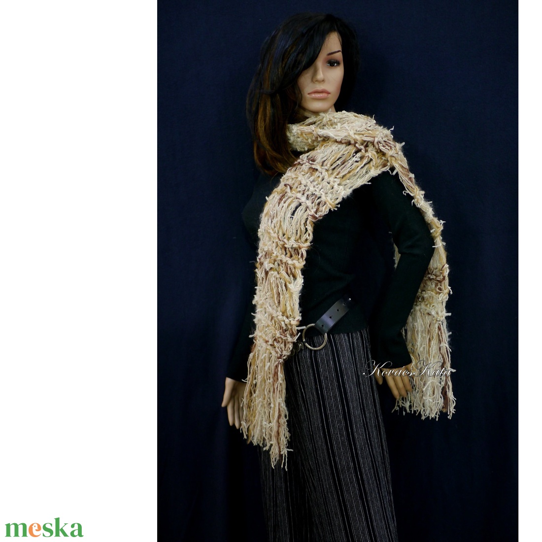 FRINGE SHAWL - extra-vastag kézzel kötött hosszú-rojtos sál / mogyorós - ruha & divat - sál, sapka, kendő - sál - Meska.hu FRINGE SHAWL - extra-vastag kézzel kötött hosszú-rojtos sál / mogyorós - ruha & divat - sál, sapka, kendő - sál - Meska.hu
