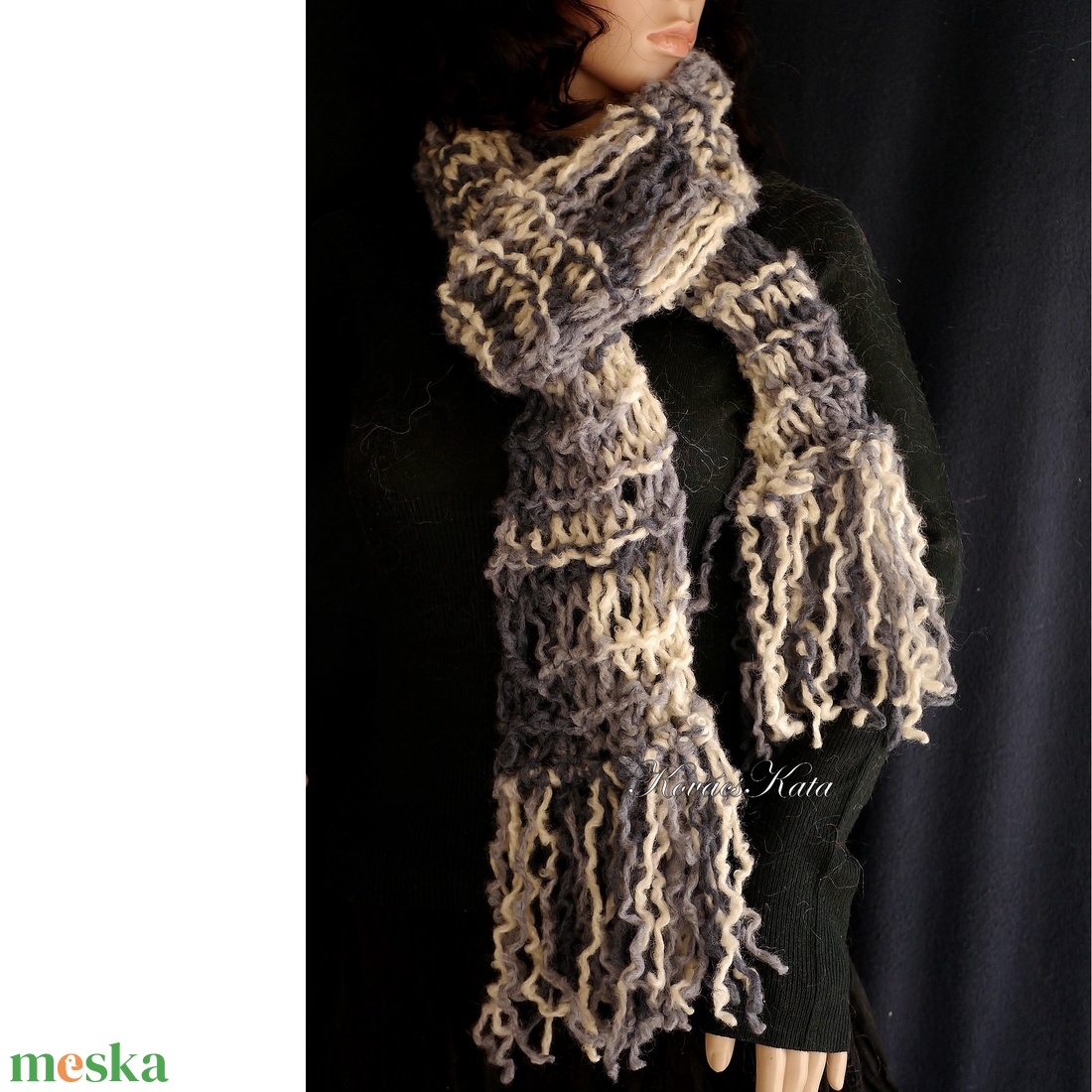 FRINGE SHAWL - extra-vastag kézzel kötött hosszú-rojtos sál / szürke batik - ruha & divat - sál, sapka, kendő - sál - Meska.hu FRINGE SHAWL - extra-vastag kézzel kötött hosszú-rojtos sál / szürke batik - ruha & divat - sál, sapka, kendő - sál - Meska.hu