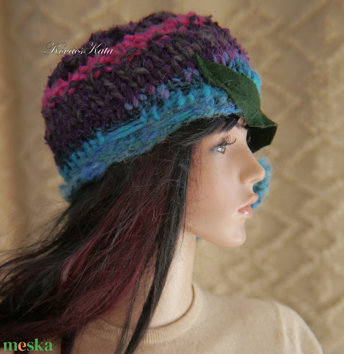 CLOCHE-ART - extravagáns kötött kalap, gyapjú sapka / lilák-türkizekkel - ruha & divat - sál, sapka, kendő - sapka - Meska.hu CLOCHE-ART - extravagáns kötött kalap, gyapjú sapka / lilák-türkizekkel - ruha & divat - sál, sapka, kendő - sapka - Meska.hu