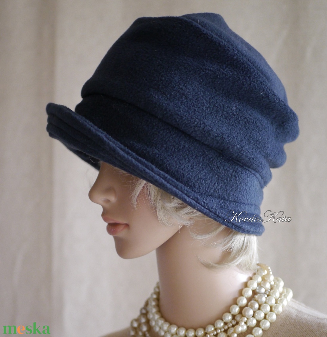 ERNA cloche - polár flapper kalap / éjkék - ruha & divat - sál, sapka, kendő - kalap - Meska.hu ERNA cloche - polár flapper kalap / éjkék - ruha & divat - sál, sapka, kendő - kalap - Meska.hu