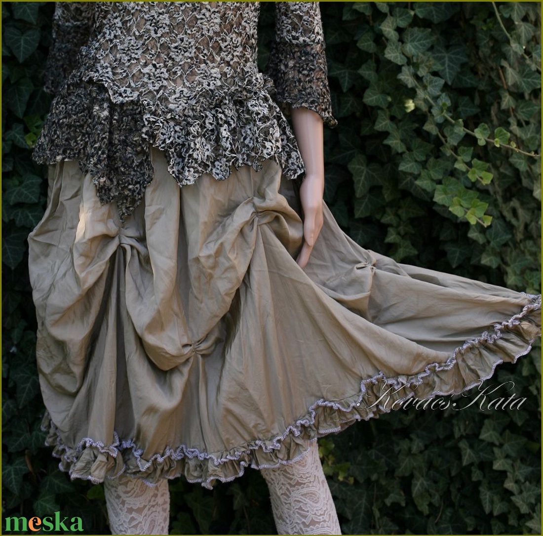 PAMÉLA - bohém raffolt-gyűrt selyemszoknya  - ruha & divat - női ruha - szoknya - Meska.hu