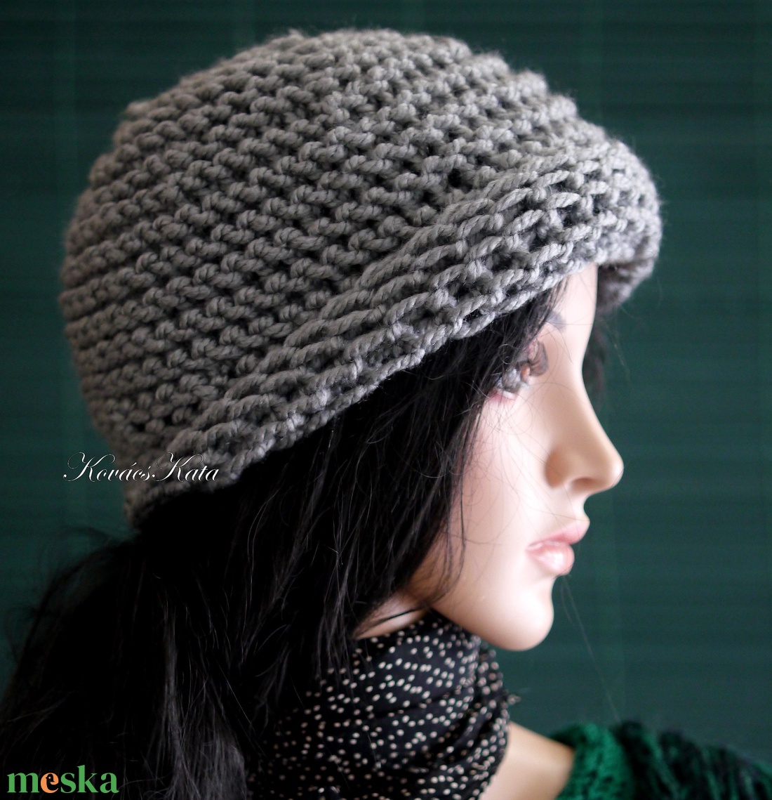 BEANIE/chunky - trendi kézzel kötött téli akril sapka / antracit-szürke - ruha & divat - sál, sapka, kendő - sapka - Meska.hu BEANIE/chunky - trendi kézzel kötött téli akril sapka / antracit-szürke - ruha & divat - sál, sapka, kendő - sapka - Meska.hu