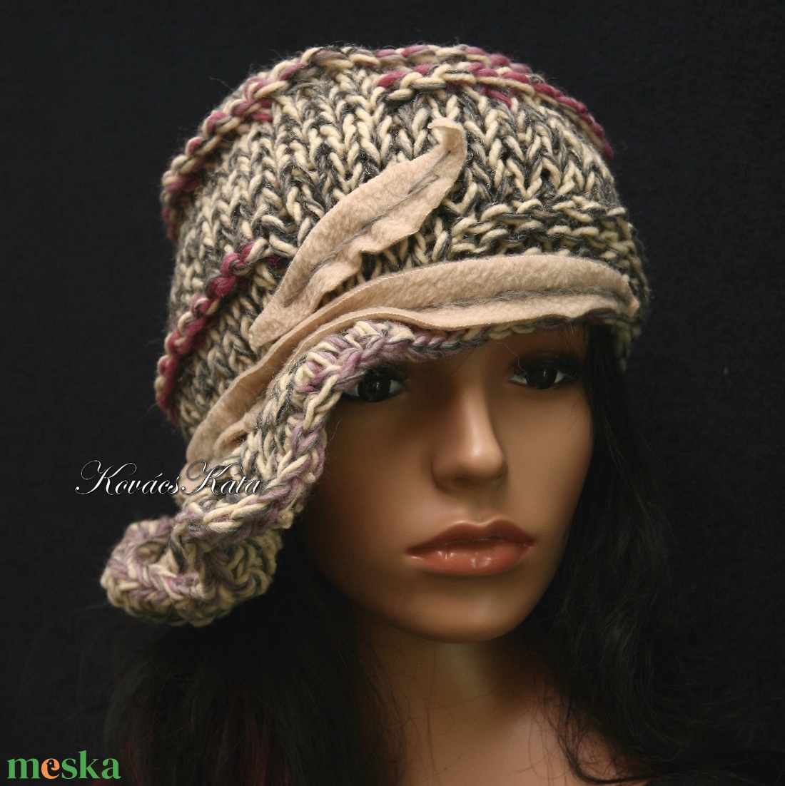 CLOCHE-ART kötött kalap / szürke-rózsa - ruha & divat - sál, sapka, kendő - sapka - Meska.hu CLOCHE-ART kötött kalap / szürke-rózsa - ruha & divat - sál, sapka, kendő - sapka - Meska.hu