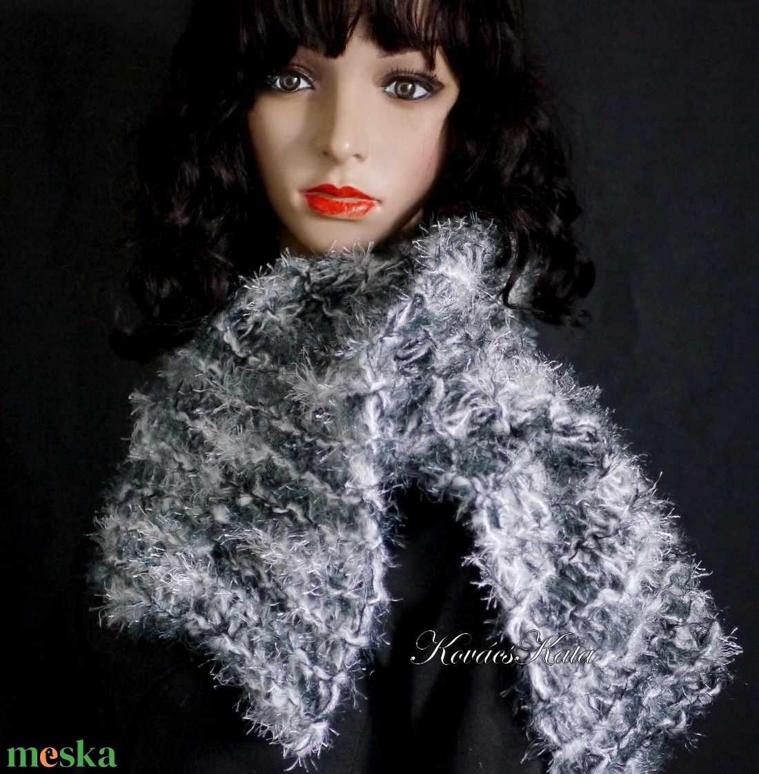 SANSA-SÁL / chunky - kézzel kötött design sál / fekete-fehér - ruha & divat - sál, sapka, kendő - sál - Meska.hu SANSA-SÁL / chunky - kézzel kötött design sál / fekete-fehér - ruha & divat - sál, sapka, kendő - sál - Meska.hu