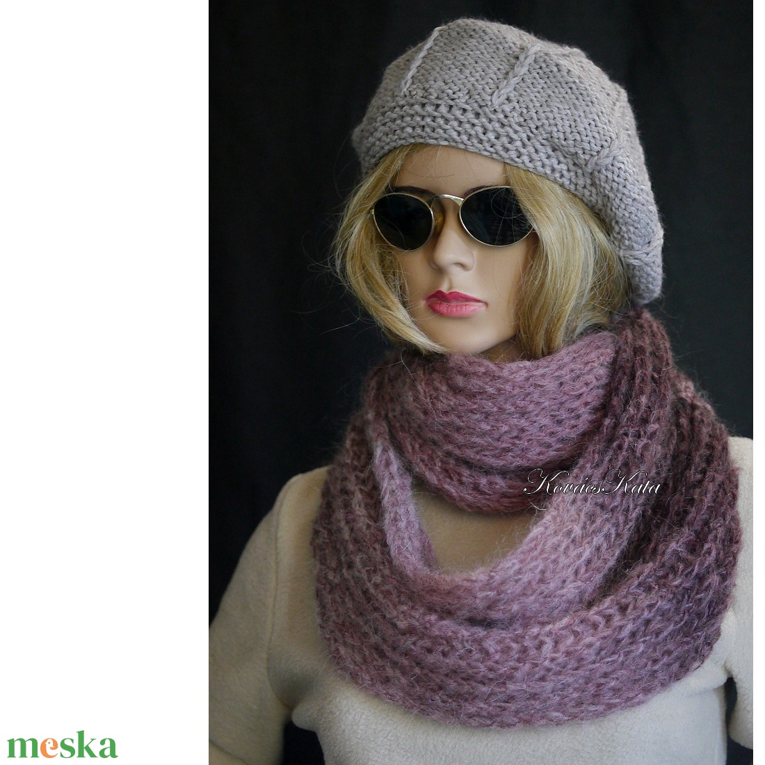 INFINITY / mohair - exkluzív kézzel kötött körsál / bordó - ruha & divat - sál, sapka, kendő - sál - Meska.hu INFINITY / mohair - exkluzív kézzel kötött körsál / bordó - ruha & divat - sál, sapka, kendő - sál - Meska.hu