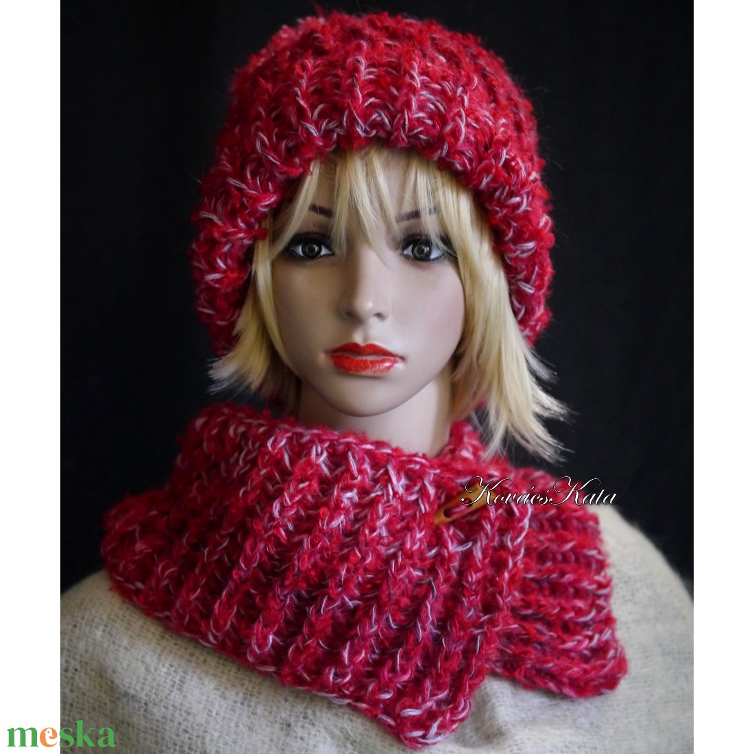 HEIDI-SZETT - exkluzív kézzel kötött mohair sapka kámzsasállal / piros - ruha & divat - sál, sapka, kendő - sapka & sál szett - Meska.hu HEIDI-SZETT - exkluzív kézzel kötött mohair sapka kámzsasállal / piros - ruha & divat - sál, sapka, kendő - sapka & sál szett - Meska.hu