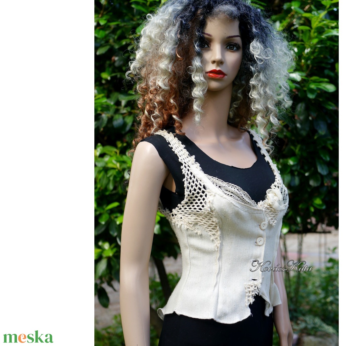 LENCSI MELLÉNYKE - applikált, vintage lenszövetből - ruha & divat - női ruha - mellény - Meska.hu LENCSI MELLÉNYKE - applikált, vintage lenszövetből - ruha & divat - női ruha - mellény - Meska.hu